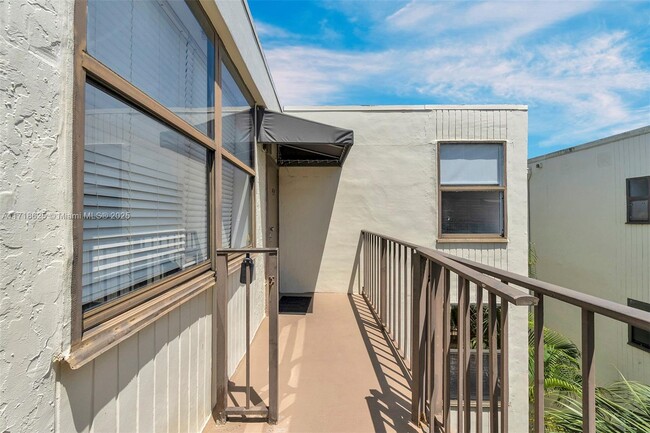 Building Photo - 20401 NE 30th Ave