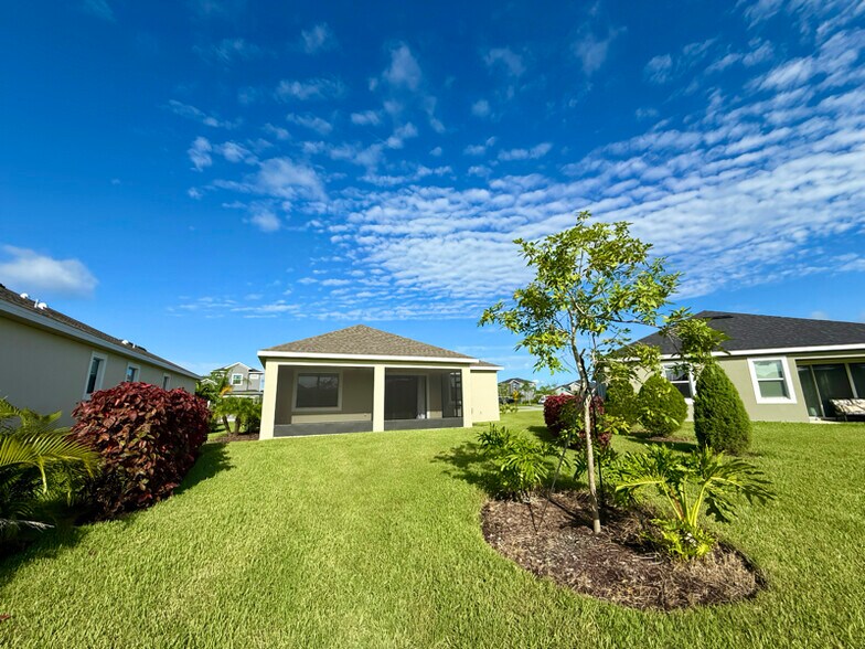 Building Photo - 7917 Dobre Wy