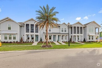Building Photo - Nocatee Townhouse in West End!
