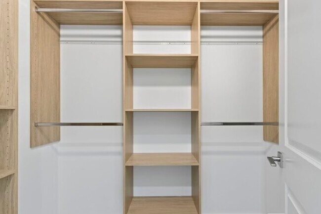 Building Photo - 8575 99th Ct