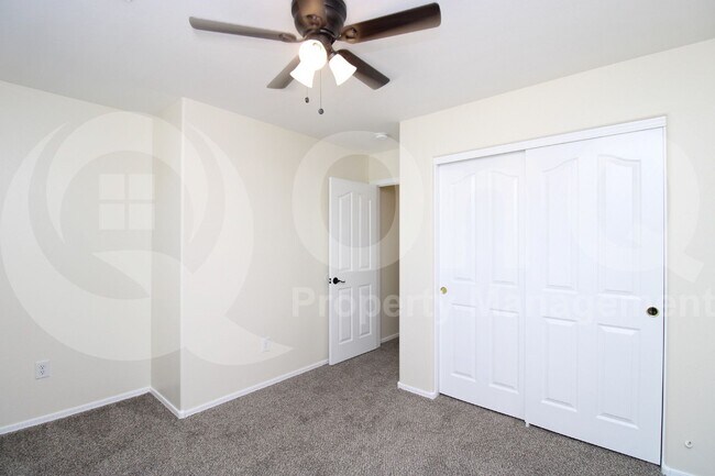 Building Photo - 4256 E Baylor Ln