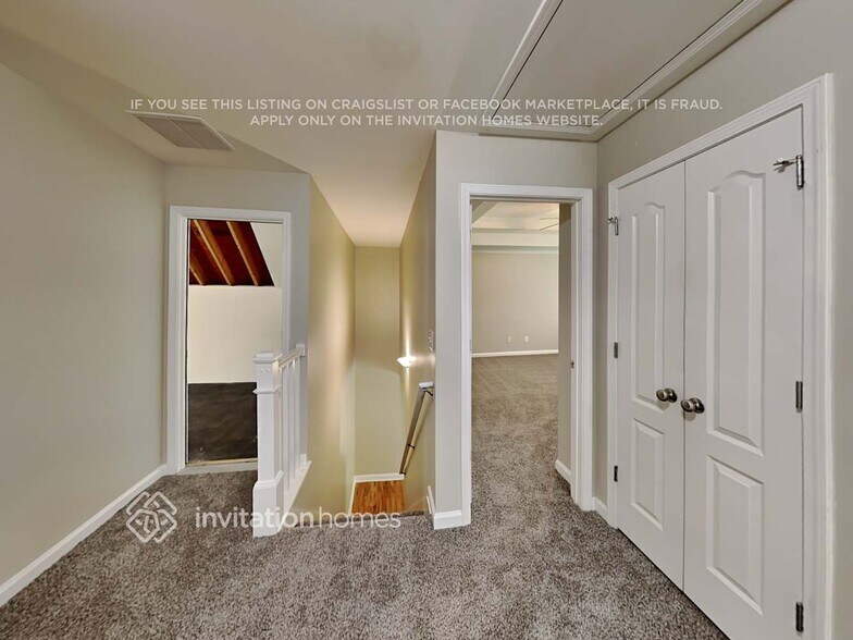 Building Photo - 649 Royal Crest Ct