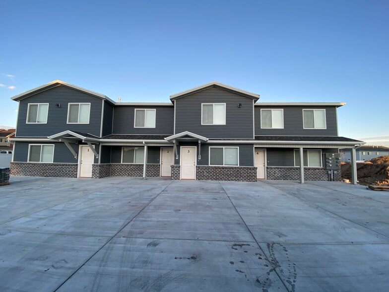 Front of building - 2626 W 450 N