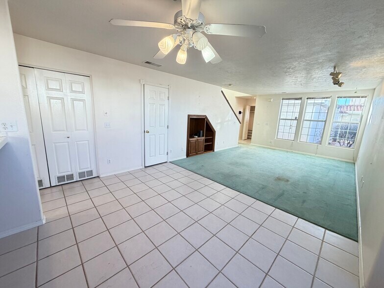 Building Photo - 1200 Glen Canyon Dr