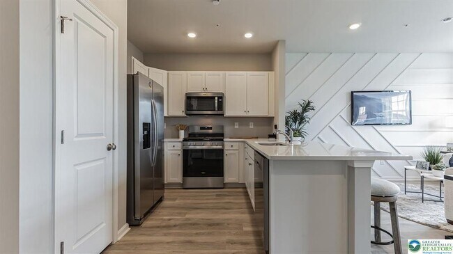 Building Photo - 1264 Susan Cir