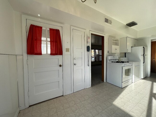 Building Photo - 2157 35th St