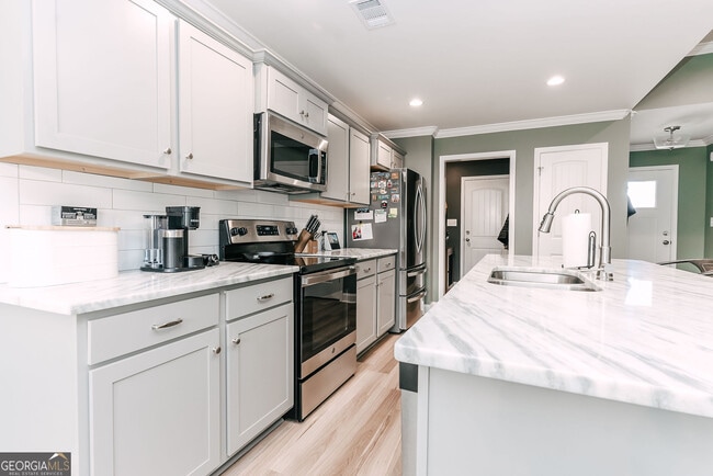 Building Photo - 207 Remington Dr