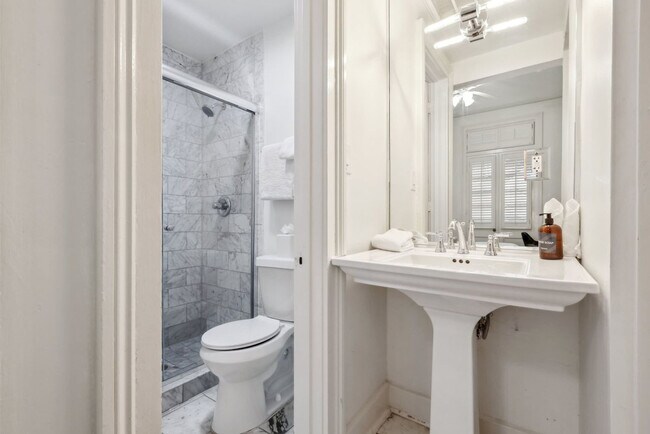 Building Photo - 508 Chartres St