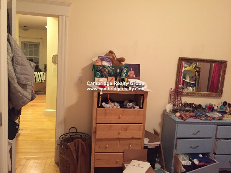 Building Photo - 154 Magazine St