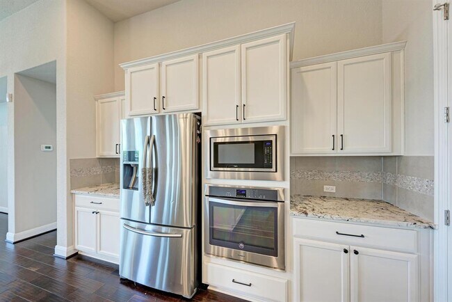 Building Photo - 2416 Echo Park Dr