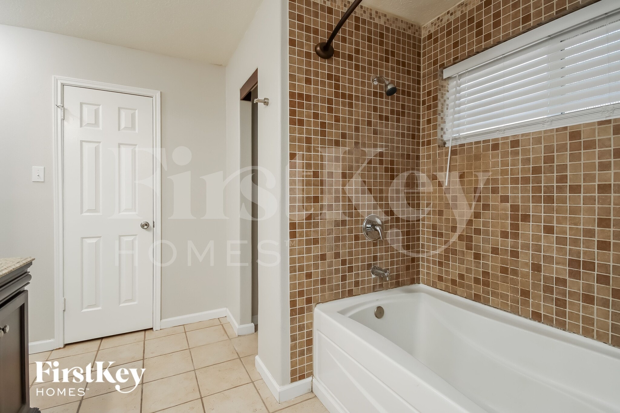 Building Photo - 2210 Dublin Dr