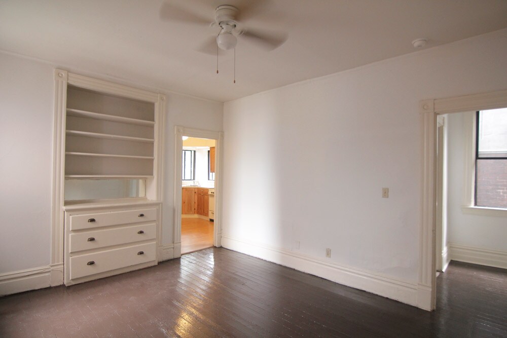 Building Photo - 405 Peebles St