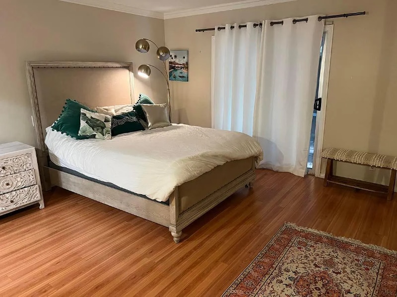 Building Photo - 6752 Hillpark Dr