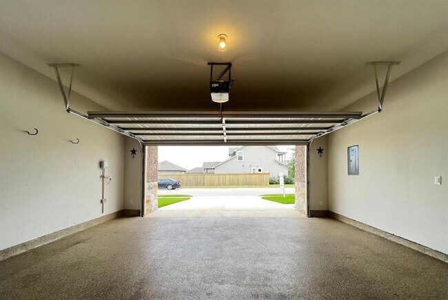 Building Photo - 1509 Deering Run