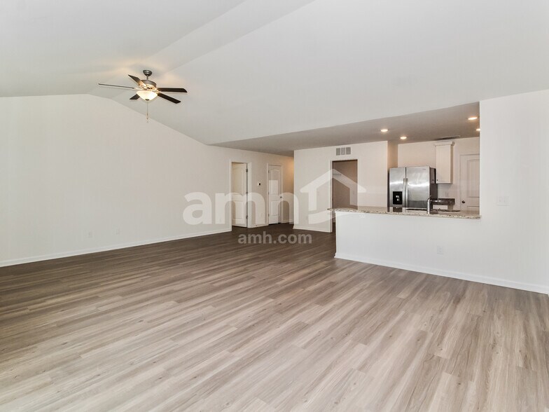 Building Photo - 1341 John Swann St