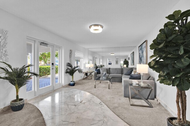 Building Photo - 1169 Hillsboro Mile