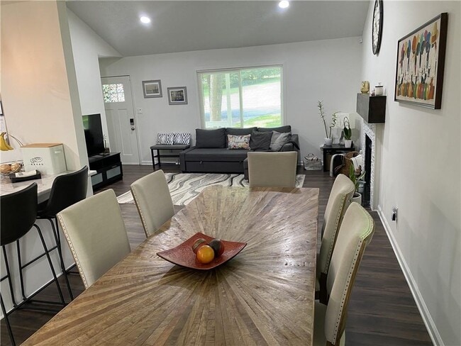 Building Photo - 1420 Creek Overlook Ct