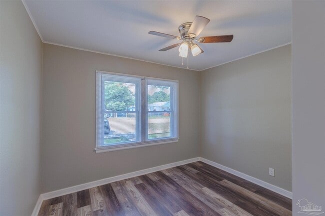 Building Photo - 1223 Wisteria Ave