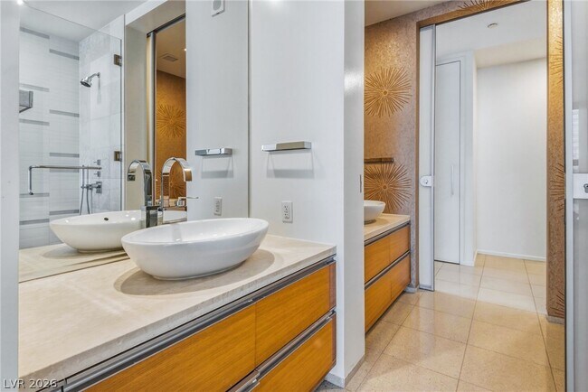 Building Photo - 3726 S Las Vegas Blvd