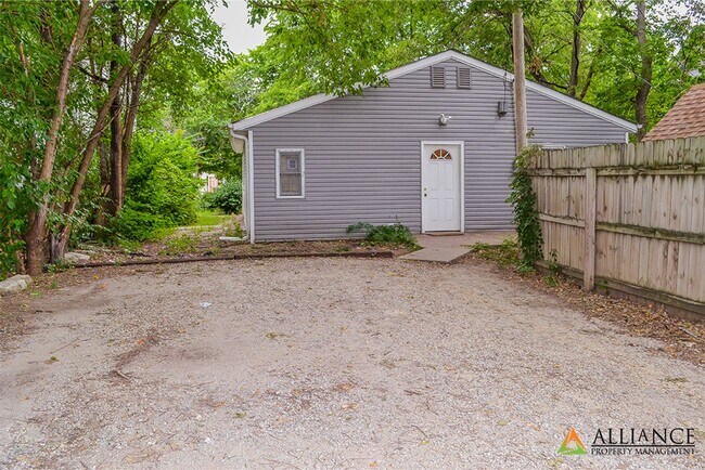 Building Photo - 1022 Humboldt St