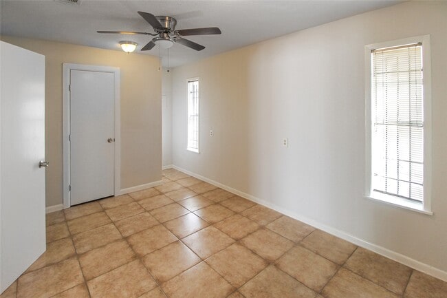 Building Photo - 10322 Nold Dr