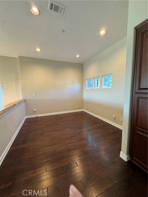 Building Photo - 703 Via Presa