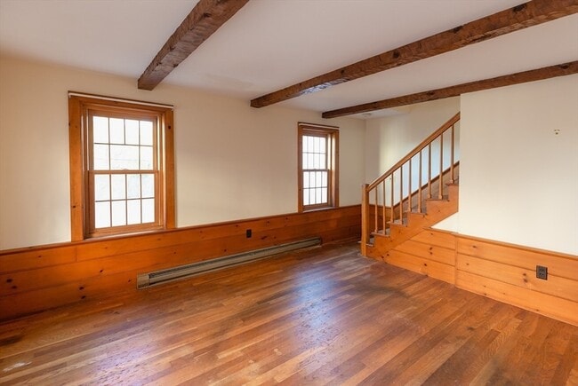 Building Photo - 129 1/2 Summer Street Unit