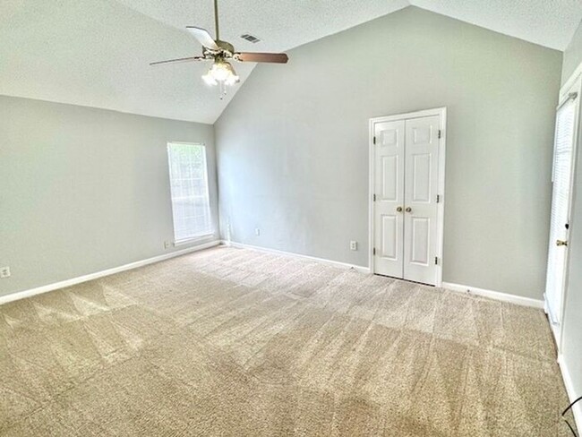 Building Photo - Available Now! Now Leasing a charming 3-be...