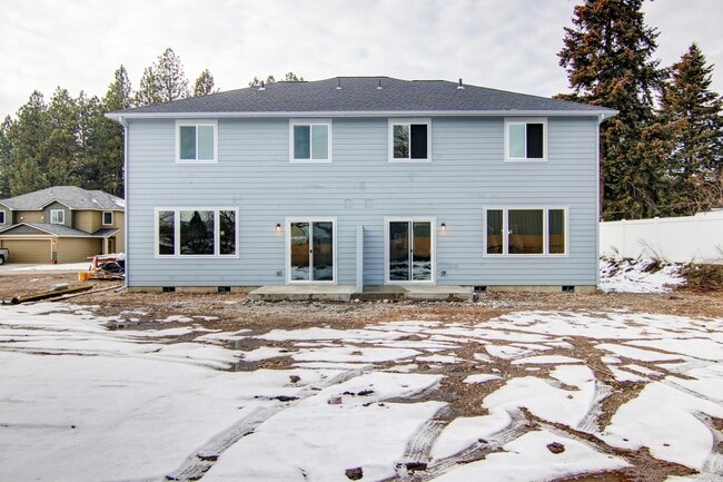 Building Photo - Modern Two Story Duplex for rent in Spokan...