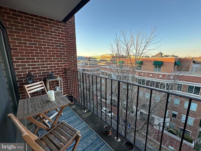 Building Photo - 1600 Prince St