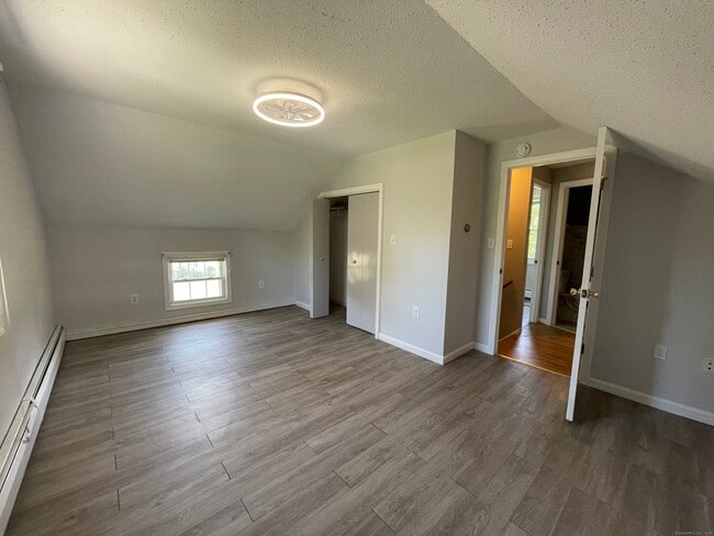 Building Photo - 161 Hoadley Rd