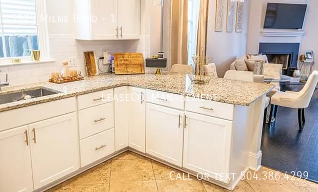 Building Photo - 5929 Milne Blvd