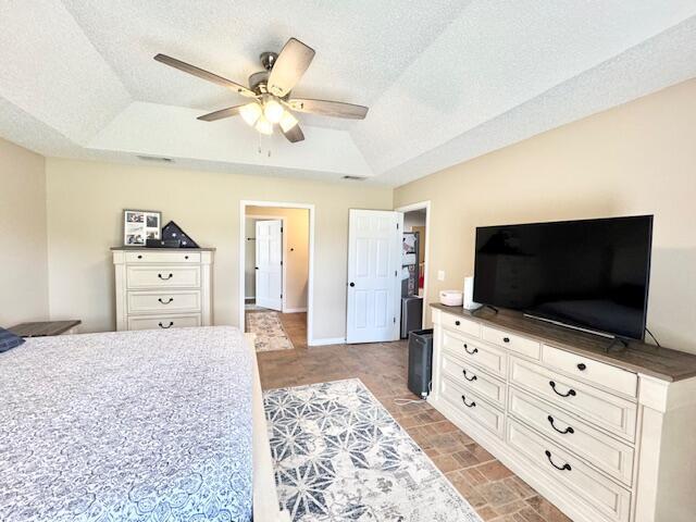 Building Photo - 422 Shoal Lake Dr