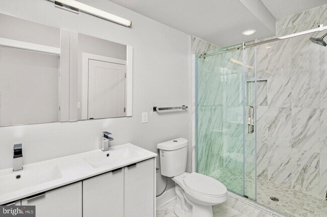 Building Photo - Brand New Luxury Apartments