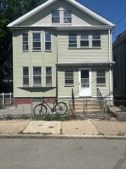Building Photo - 11 Eliot St