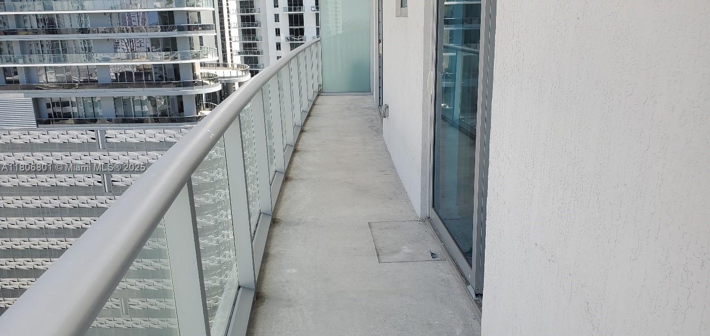 Building Photo - 1100 S Miami Ave