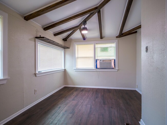 Building Photo - 6141 E Farm to Market 1431