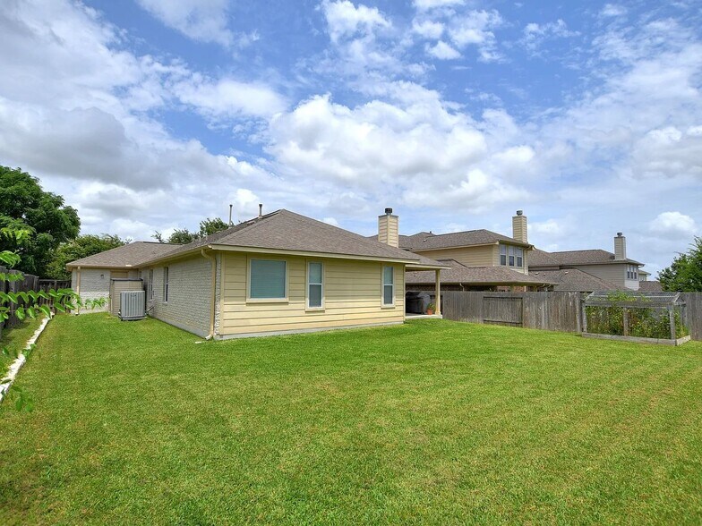 Building Photo - 4207 Windberry Ct