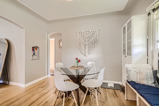 Building Photo - Welcome Home! Beautiful house in Littleton!
