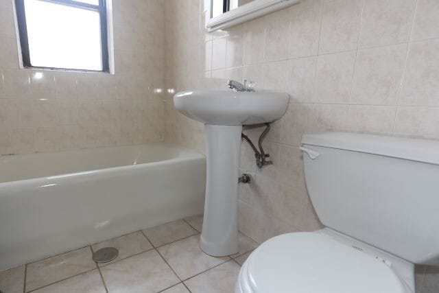 Building Photo - 1455 W Byron St