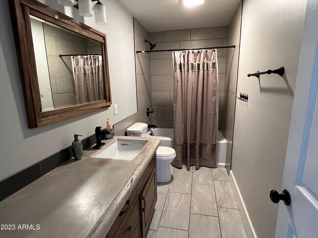 Building Photo - 47331 N Meander Rd