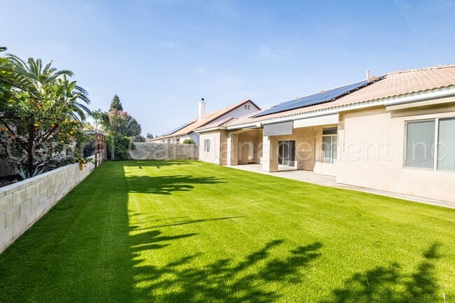 Building Photo - 4 Bedroom/3 Bath Home with Paid Solar - $3395 Per Month!