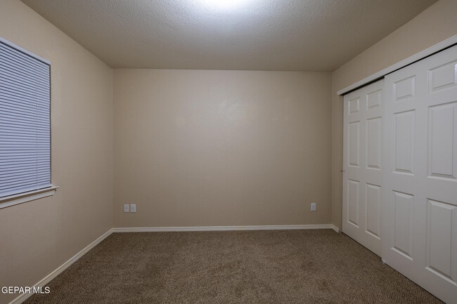 Building Photo - 14212 Otter Point Ct