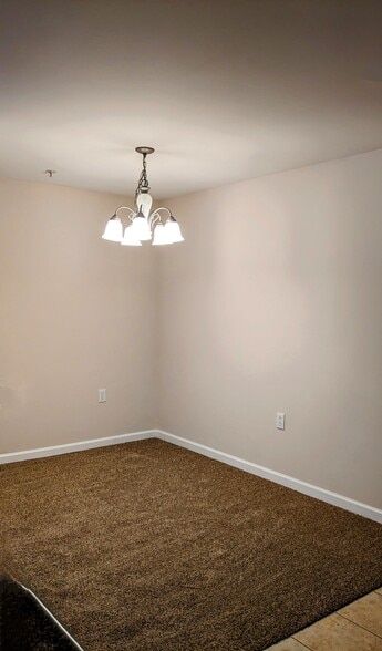 Dining space - 3710 Cotswold Ave