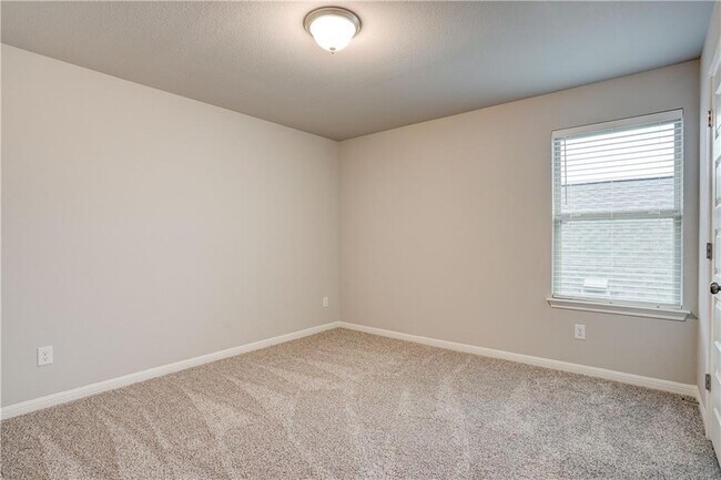 Building Photo - 309 Unforgiven Ln