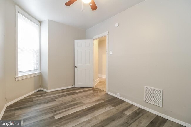 Building Photo - 5858 Walton Ave
