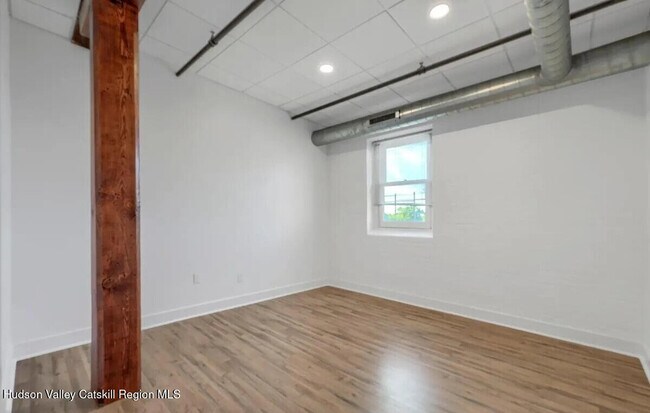 Building Photo - 15 Railroad Ave