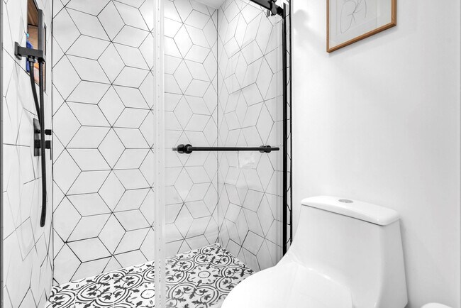 Building Photo - 740 E Coco Plum Cir