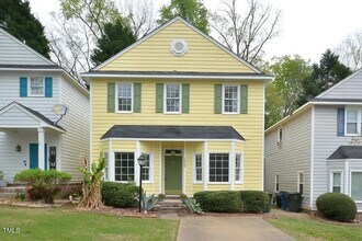 Building Photo - Spacious and Updated!  4 Bedrooms, LVP Flo...