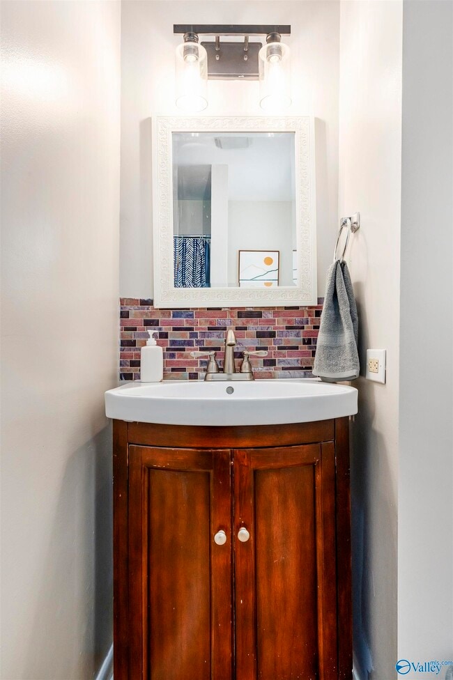 Building Photo - 202 High Rd